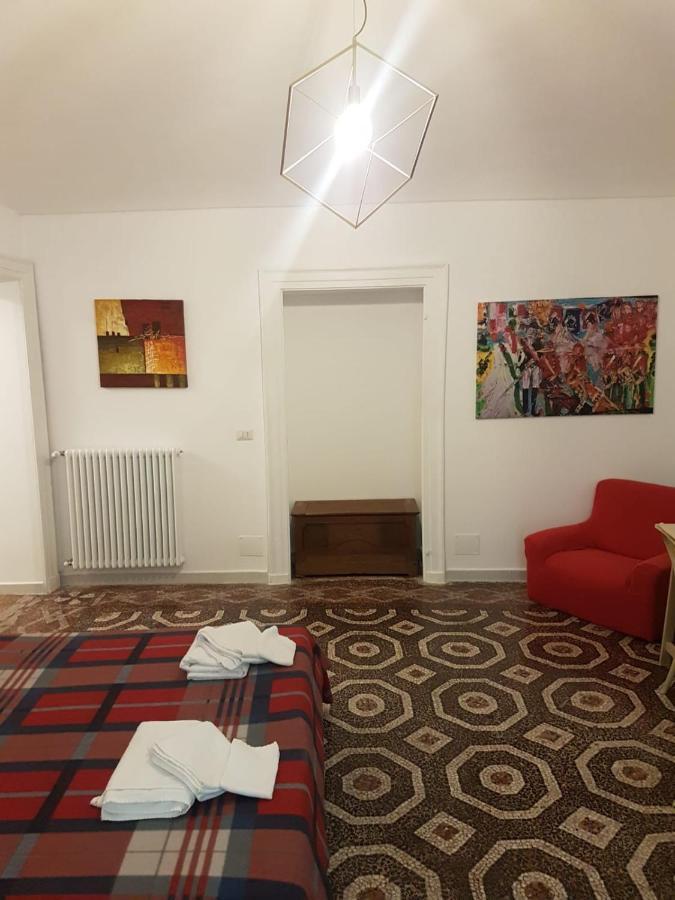 Hotel B&P La Gusteria Ivrea Esterno foto